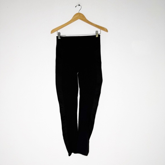 Spanx Textured Panel Ponte Knit Leggings Size Medium 8/10 - Picture 2 of 8